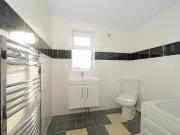 5 bedroom terraced house to rent