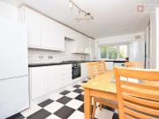 5 bedroom terraced house to rent