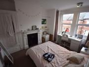 5 bedroom terraced house to rent