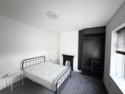 5 bedroom terraced house to rent