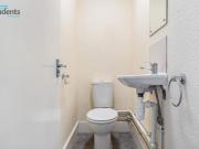 5 bedroom terraced house to rent