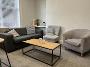 5 bedroom terraced house to rent