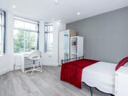 5 bedroom terraced house to rent