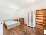 5 bedroom terraced house to rent