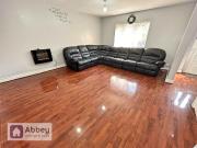 5 bedroom end of terrace house to rent