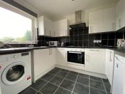 5 bedroom terraced house to rent