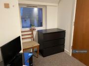 5 bedroom terraced house to rent