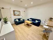 5 bedroom terraced house to rent