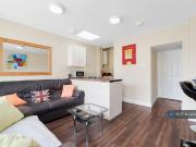 5 bedroom terraced house to rent