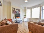 5 bedroom terraced house to rent