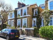 5 bedroom terraced house to rent