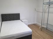 5 bedroom private hall to rent