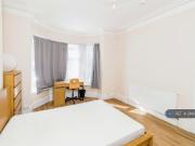 5 bedroom terraced house to rent