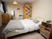 5 bedroom terraced house to rent