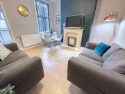 5 bedroom terraced house to rent