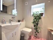 5 bedroom terraced house to rent