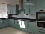 5 bedroom terraced house to rent