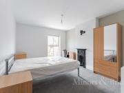 5 bedroom terraced house to rent