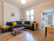 5 bedroom terraced house to rent