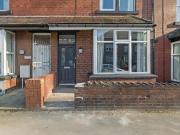 5 bedroom terraced house to rent
