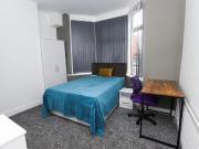 5 bedroom terraced house to rent