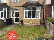 5 bedroom terraced house to rent