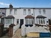 5 bedroom terraced house to rent
