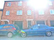 5 bedroom terraced house to rent