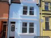 5 bedroom terraced house to rent