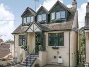 5 bedroom town house for sale in Hillside Terrace...