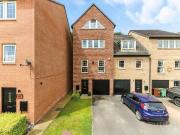 5 bedroom townhouse for sale