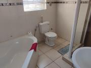 5 Bedroom townhouse sectional for sale in Doringkruin,...