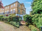 5 bedroom townhouse to rent