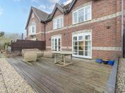 5 bedroom townhouse to rent