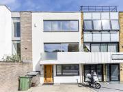 5 bedroom townhouse to rent