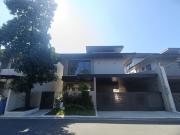 5 Bedrooms 3 Storey House and Lot for Sale in BF Homes...