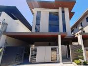5 Bedrooms 3Storey Residential House and Lot for Sale in...