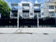 5 Bedrooms Brand New Triplex Townhouse for Sale in Sta...