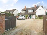 5 Bedrooms Detached house for rent in Bakeham Lane,...