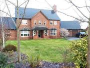 5 Bedrooms Detached house for rent in Kingsdown Close,...