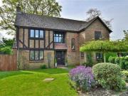 5 Bedrooms Detached house for rent in Orchard Gate,...