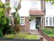 5 Bedrooms Detached house for rent in Rosalind Close,...