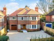 5 Bedrooms Detached house for rent in Vicarage Lane,...