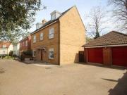 5 Bedrooms Detached house for rent in Whitebeam Close,...
