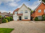 5 Bedrooms Detached house for sale in Applegate,...