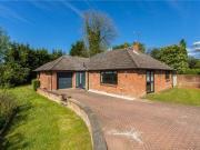 5 Bedrooms Detached house for sale in Bells Hill, Stoke...