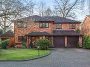 5 Bedrooms Detached house for sale in Bramley Court,...