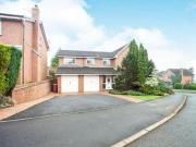 5 Bedrooms Detached house for sale in Charnwood Close,...