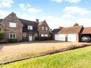 5 Bedrooms Detached house for sale in High Road,...