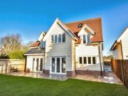 5 Bedrooms Detached house for sale in Middle Street,...